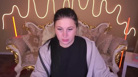 pixiehott online show from November 9, 2025, 8:51 pm