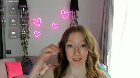 Snapshot of pixieurcrush chatting on May 12, 2026, 3:20 pm Pixie Crush online show from May 12, 2026, 3:20 pm