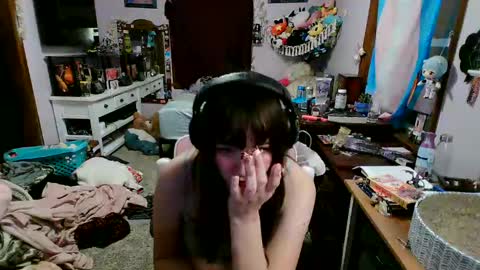 Izzy online show from January 9, 2025, 2:01 am