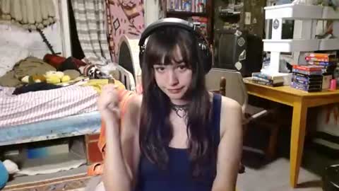 Izzy online show from June 3, 2026, 2:25 am