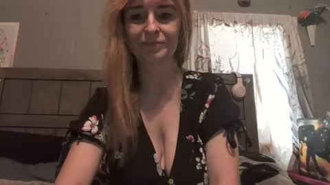 Snapshot of pizzedwife chatting on June 14, 2026, 3:14 pm pizzedwife online show from June 14, 2026, 3:14 pm