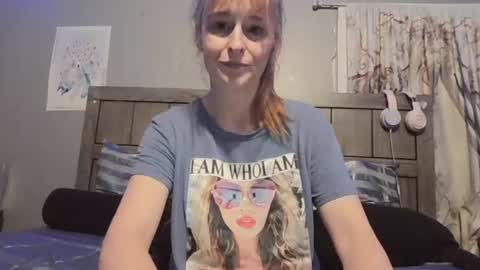 Snapshot of pizzedwife chatting on July 8, 2026, 3:33 am pizzedwife online show from July 8, 2026, 3:33 am