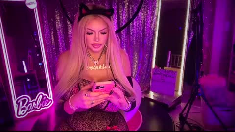 Dumb bimbo fuck doll online show from January 26, 2025, 1:41 am