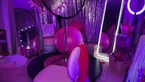 Snapshot of plasticfuckdoll chatting on February 15, 2026, 5:59 am Dumb bimbo fuck doll online show from February 15, 2026, 5:59 am