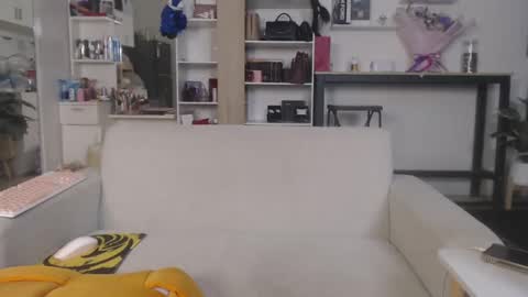 plasticgirll online show from February 21, 2025, 9:00 pm