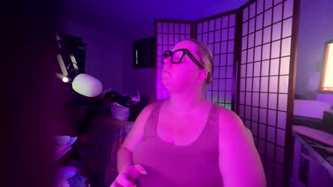 Snapshot of platinumpuzzy chatting on February 24, 2026, 10:08 pm Platinum Puzzy online show from February 24, 2026, 10:08 pm