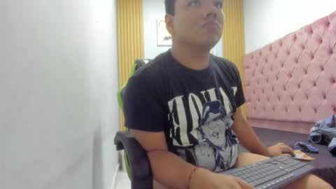 playboy_rush online show from May 7, 2026, 3:39 pm