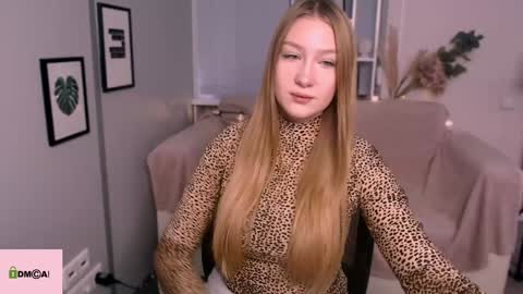 Sophie online show from January 4, 2025, 10:27 am