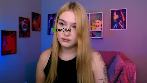 Sophie online show from May 16, 2026, 7:12 pm