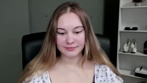 Valeria online show from March 12, 2026, 9:54 pm