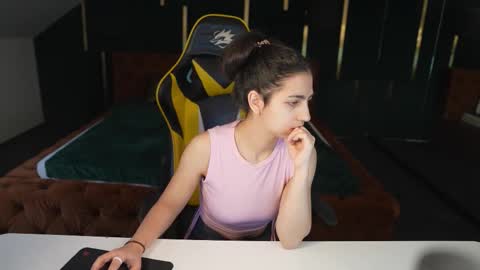 Snapshot of playhard054 chatting on March 31, 2026, 10:26 am Lana online show from March 31, 2026, 10:26 am