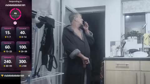 Play Me online show from October 18, 2025, 4:26 am