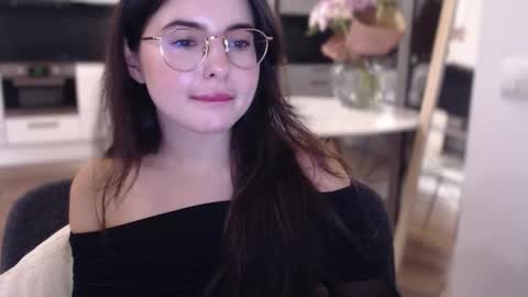 Mary online show from October 5, 2025, 7:23 pm