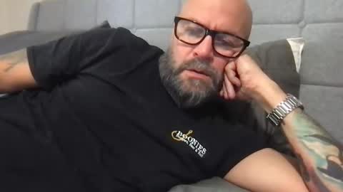 Snapshot of pleasesitonmycock chatting on February 8, 2026, 7:17 pm PleaseSitOnMyCock online show from February 8, 2026, 7:17 pm