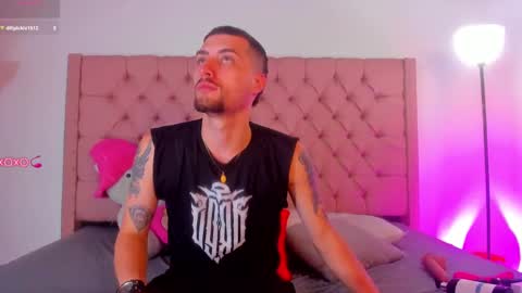 Snapshot of pleasure_vibes023 chatting on December 29, 2024, 11:29 am JUAN AND JULI online show from December 29, 2024, 11:29 am