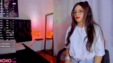 Snapshot of pleasure_vibes023 chatting on February 12, 2025, 9:22 pm JUAN AND JULI online show from February 12, 2025, 9:22 pm