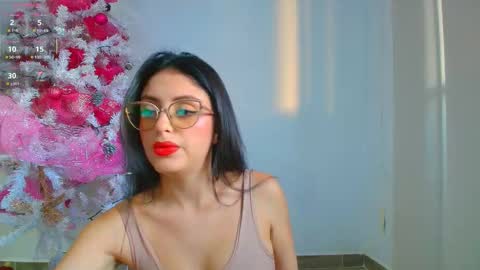 JUAN AND JULI online show from December 22, 2025, 10:29 pm