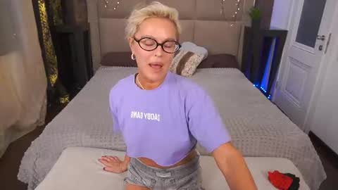 Snapshot of pleasurewecouple chatting on June 21, 2026, 7:11 am Ira brunette and Vika blonde online show from June 21, 2026, 7:11 am