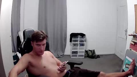 plkrisztian online show from September 11, 2025, 8:53 pm