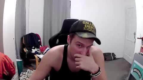 plkrisztian online show from April 20, 2026, 9:27 pm