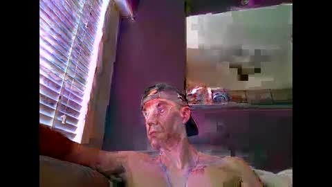 Snapshot of ploki2000 chatting on February 2, 2025, 2:34 pm Kevin online show from February 2, 2025, 2:34 pm