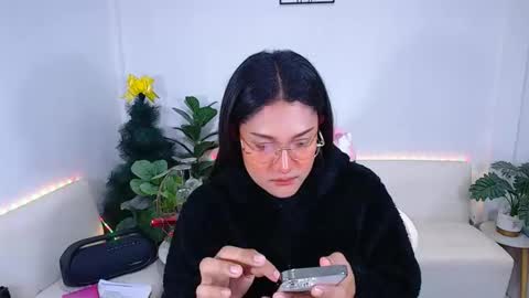 Ploysai online show from December 16, 2025, 12:48 am