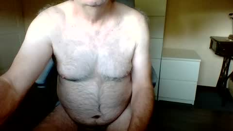 Snapshot of pluchet chatting on June 25, 2026, 5:12 am pluchet online show from June 25, 2026, 5:12 am