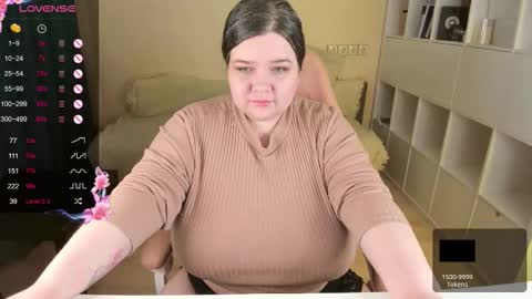 Alice online show from October 5, 2025, 3:43 pm