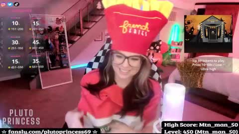 Pluto Princess online show from October 5, 2025, 4:00 am