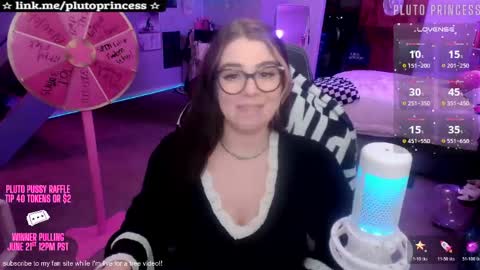 Snapshot of plutoprincess69 chatting on May 7, 2026, 5:57 am Pluto Princess online show from May 7, 2026, 5:57 am