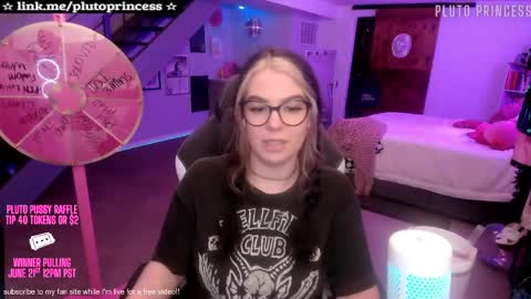 Snapshot of plutoprincess69 chatting on May 21, 2026, 3:02 am Pluto Princess online show from May 21, 2026, 3:02 am