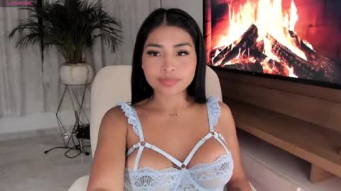 Snapshot of pocahontas_cute chatting on January 27, 2025, 1:26 am Nicole online show from January 27, 2025, 1:26 am