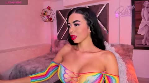 I dream of having many followers online show from September 14, 2025, 2:11 am