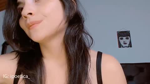 Snapshot of poeeticaa_ chatting on December 22, 2024, 2:49 am IG ipoetica online show from December 22, 2024, 2:49 am