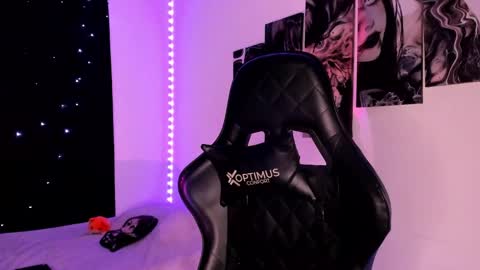 Willow                      Hours 12pm to 630pm Colombian time FRIDAY AND SUNDAY FREE DAYS online show from December 3, 2024, 9:34 pm