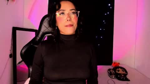 Willow                      Hours 12pm to 630pm Colombian time FRIDAY AND SUNDAY FREE DAYS online show from January 13, 2025, 9:09 pm