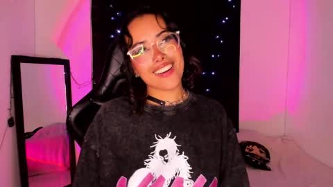 Willow                      Hours 12pm to 630pm Colombian time FRIDAY AND SUNDAY FREE DAYS online show from January 16, 2025, 11:27 pm