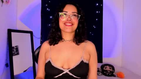 Willow                      Hours 12pm to 630pm Colombian time FRIDAY AND SUNDAY FREE DAYS online show from February 7, 2025, 9:58 pm