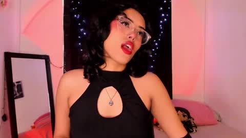 Willow                      Hours 12pm to 630pm Colombian time FRIDAY AND SUNDAY FREE DAYS online show from February 19, 2025, 5:38 pm