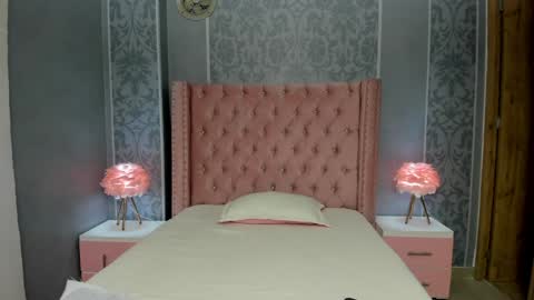 PAOLA or pola online show from February 5, 2025, 11:34 am