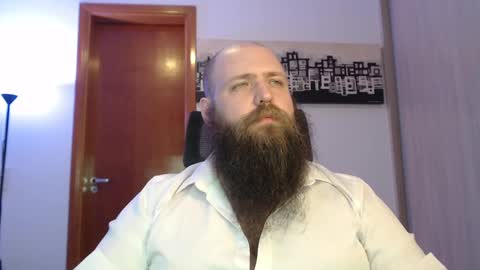 Snapshot of polar_bear91 chatting on February 27, 2025, 12:21 am Bear online show from February 27, 2025, 12:21 am