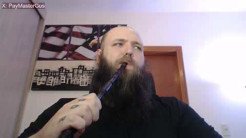 Snapshot of polar_bear91 chatting on September 17, 2025, 11:17 pm Bear online show from September 17, 2025, 11:17 pm