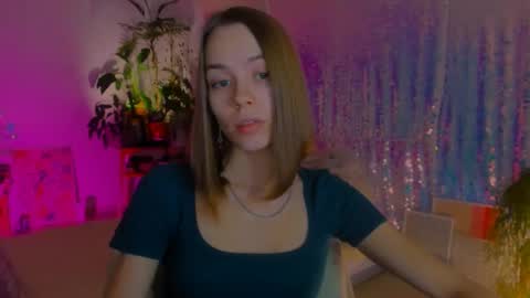 Snapshot of poli__ chatting on December 19, 2024, 9:28 pm Martha online show from December 19, 2024, 9:28 pm
