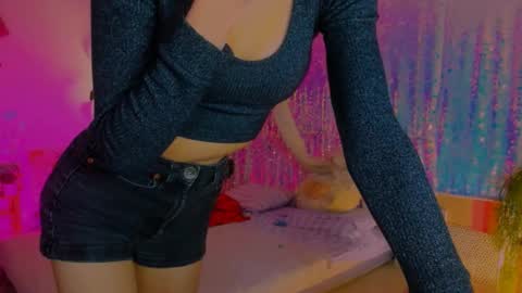 Snapshot of poli__ chatting on January 1, 2025, 2:41 am Martha online show from January 1, 2025, 2:41 am