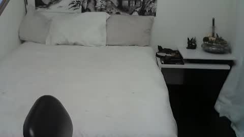 polina_p online show from April 23, 2026, 3:14 pm