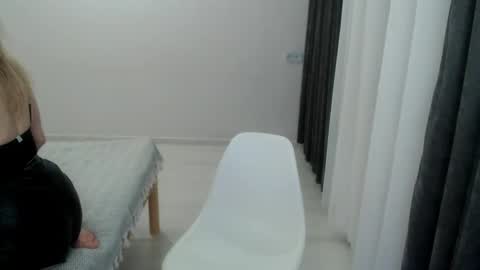 Snapshot of polinajones chatting on February 6, 2025, 10:21 pm PolinaJones online show from February 6, 2025, 10:21 pm