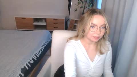 Snapshot of polinajones chatting on November 21, 2025, 11:20 am PolinaJones online show from November 21, 2025, 11:20 am