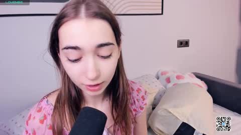 Polly online show from September 18, 2025, 7:32 am