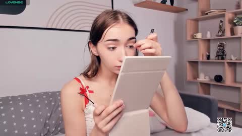 Polly online show from September 20, 2025, 8:48 am