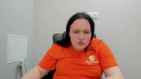 Snapshot of polly_hollyx chatting on May 19, 2026, 2:56 pm polly hollyx online show from May 19, 2026, 2:56 pm